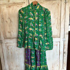 Vintage 1970s Printed Jacket and Skirt with Lace Trim, Size 8
